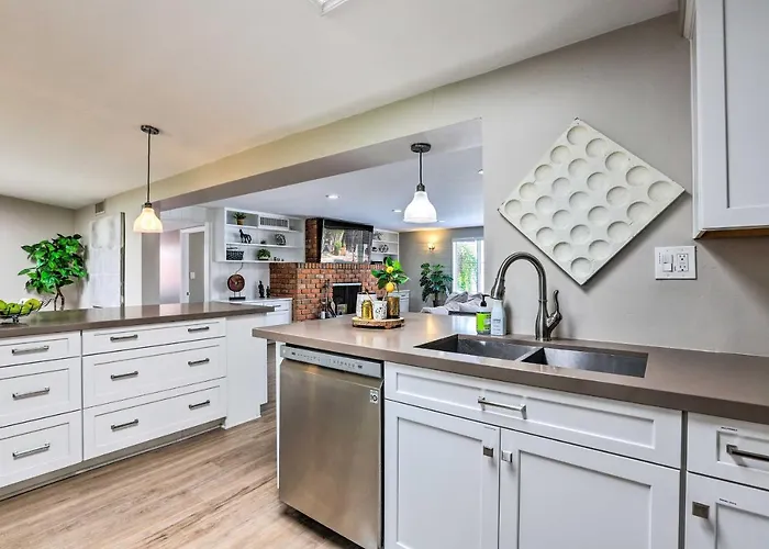Ferienhaus 7 Mi To Downtown Phoenix: W/ Pool & Foosball! Phoenix
