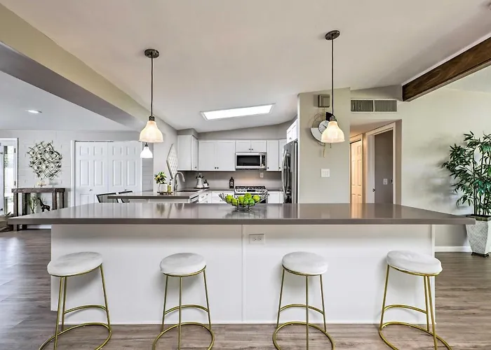 Ferienhaus 7 Mi To Downtown Phoenix: W/ Pool & Foosball! Phoenix