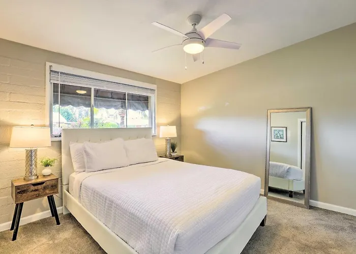 Ferienhaus 7 Mi To Downtown Phoenix: W/ Pool & Foosball! Phoenix