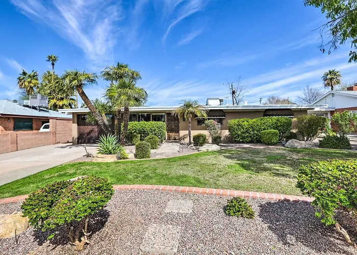 7 Mi To Downtown Phoenix: W/ Pool & Foosball! Ferienhaus *