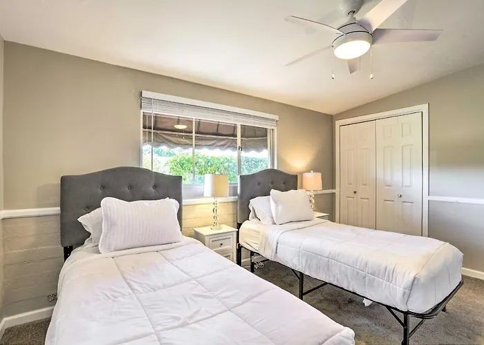 Ferienhaus 7 Mi To Downtown Phoenix: W/ Pool & Foosball! *